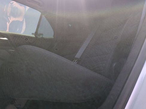 Used 2021 Chevrolet Equinox LT FWD image 29