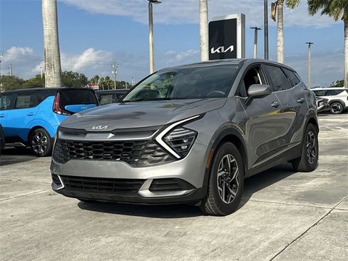 Certified 2024 Kia Sportage LX image 2