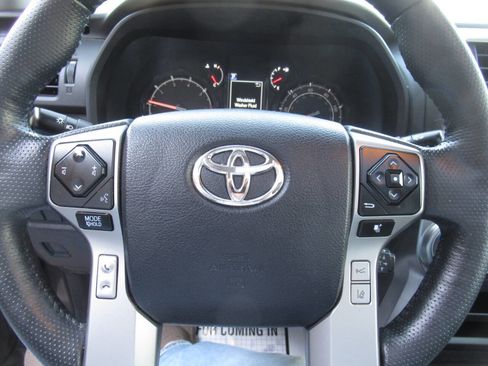 Used 2023 Toyota 4Runner SR5 Premium image 30