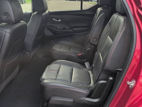 Used 2023 Chevrolet Traverse RS AWD/4WD image 16