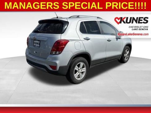Used 2020 Chevrolet Trax LT w/ LT Convenience Package FWD image 5