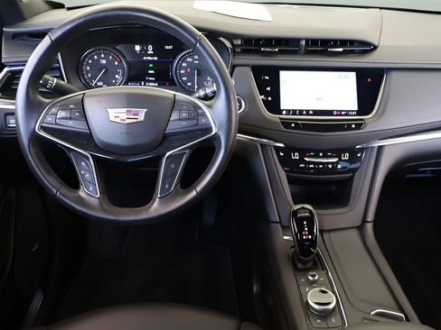 Certified 2023 Cadillac XT5 Premium Luxury w/ Technology Package image 14