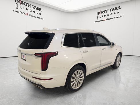 Used 2020 Cadillac XT6 Premium Luxury w/ Platinum Package AWD/4WD image 5