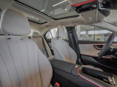 New 2026 Mercedes-Benz E 450 4MATIC Sedan image 32