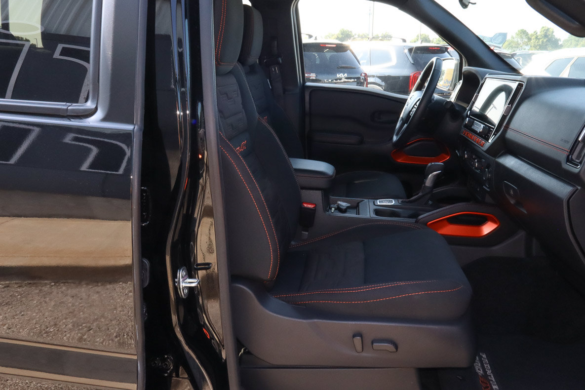 Used 2026 Nissan Frontier PRO-4X AWD/4WD image 25