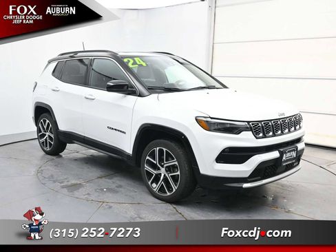 Used 2024 Jeep Compass Limited w/ Elite Group image 2