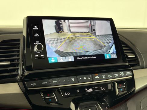 Used 2025 Honda Odyssey Sport-L image 17