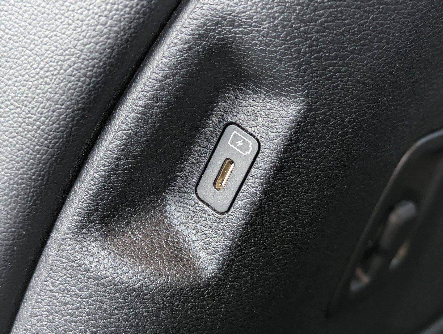 Used 2024 Kia Sportage EX FWD image 27