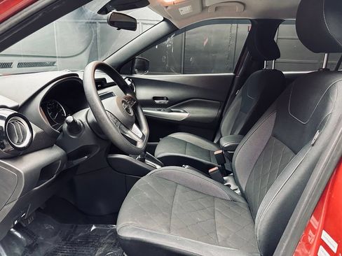 Used 2020 Nissan Kicks SV FWD image 18