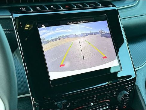 Used 2024 Jeep Grand Cherokee L Altitude RWD image 14