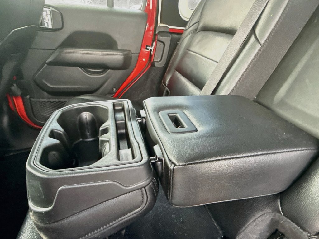 Certified 2022 Jeep Wrangler Unlimited Sahara AWD/4WD image 30