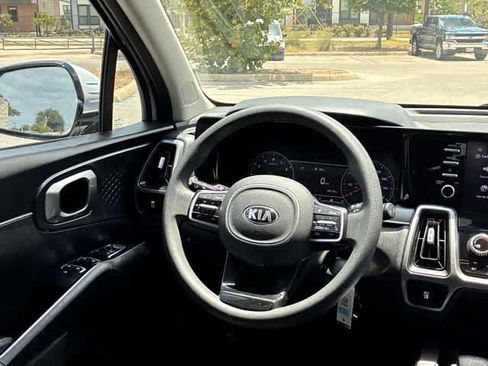 Used 2021 Kia Sorento LX FWD image 23