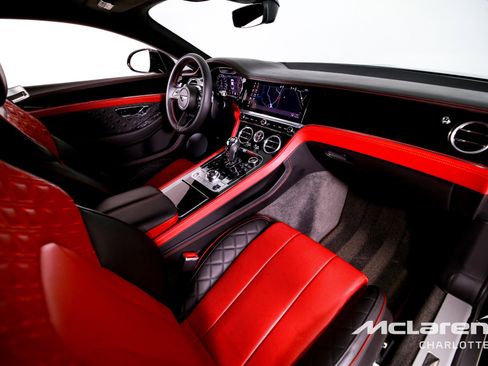 Used 2022 Bentley Continental GT image 21