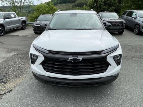 New 2026 Chevrolet TrailBlazer LT w/ Convenience Package AWD/4WD image 2