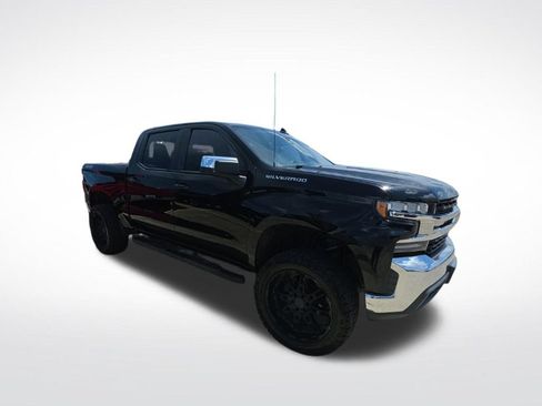 Used 2020 Chevrolet Silverado 1500 LT AWD/4WD image 3
