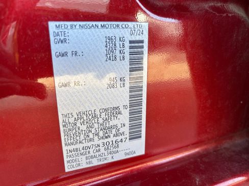 Used 2025 Nissan Altima 2.5 SV image 29