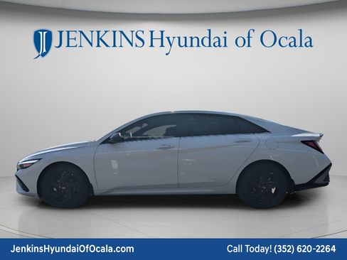 New 2026 Hyundai Elantra SEL Sport Premium FWD image 7