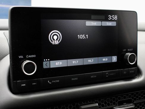 Used 2025 Honda HR-V Sport image 3