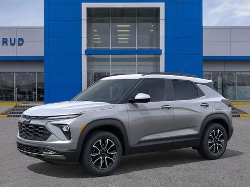 New 2026 Chevrolet TrailBlazer ACTIV image 2