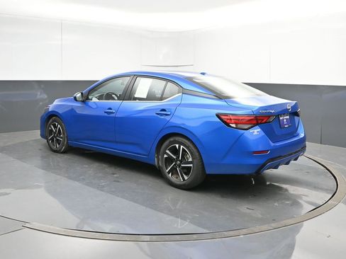 Used 2025 Nissan Sentra SV FWD image 3