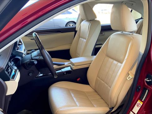 Used 2018 Lexus ES 350 w/ Luxury Package w/Wood Trim FWD image 8