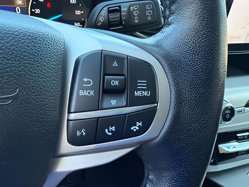 Certified 2022 Ford Explorer XLT w/ Equipment Group 202A AWD/4WD image 22
