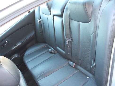 Used 2005 Nissan Altima 3.5 SE w/ (X02) Navigation Pkg image 13