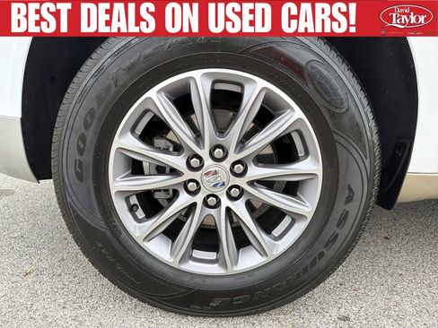 Used 2023 Buick Enclave Essence FWD image 29