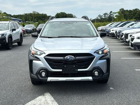 Used 2025 Subaru Outback Limited AWD/4WD image 2