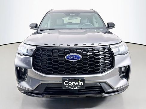 New 2026 Ford Explorer ST-Line image 2