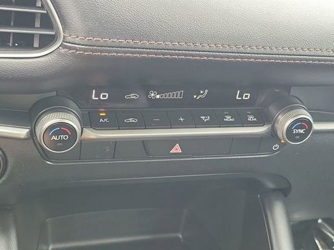 Used 2025 MAZDA MAZDA3 s FWD image 12