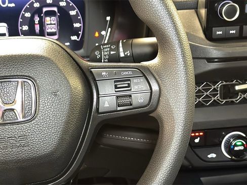 Used 2023 Honda Accord EX image 19