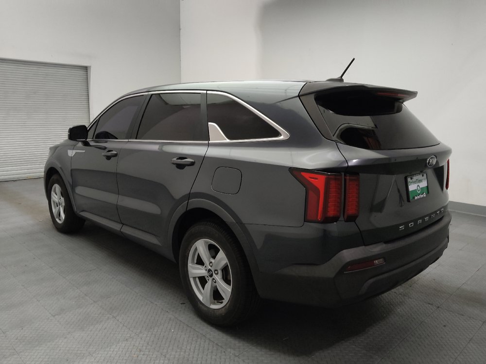 Used 2021 Kia Sorento LX FWD image 5