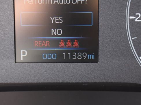 Used 2024 Toyota Corolla Cross LE FWD image 22