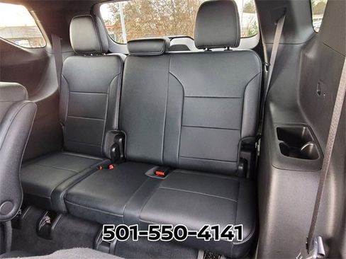 Used 2025 Chevrolet Traverse LT image 12