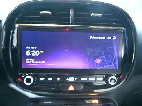 Used 2024 Kia Soul GT-Line image 31