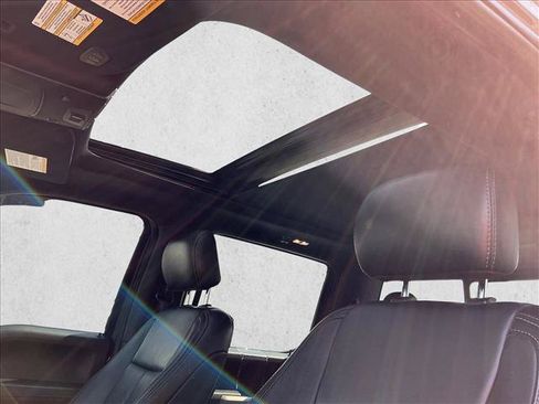 Used 2020 Ford F150 Lariat w/ Equipment Group 502A Luxury AWD/4WD image 13