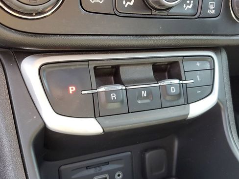 Used 2024 GMC Terrain SLE w/ Driver Convenience Package AWD/4WD image 26