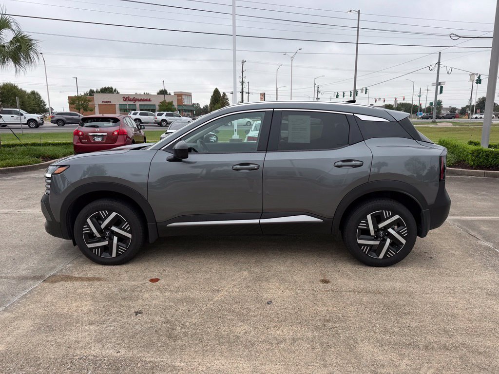 Used 2026 Nissan Kicks SV FWD image 2