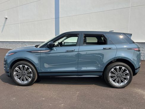 Used 2024 Land Rover Range Rover Evoque Dynamic SE AWD/4WD image 4