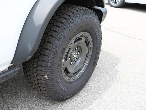 New 2025 Ford Bronco Badlands w/ Sasquatch Package AWD/4WD image 38
