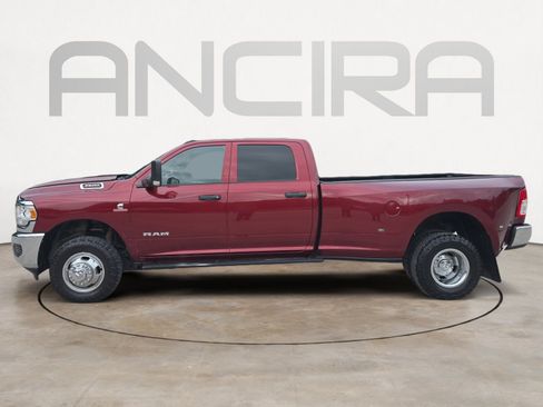 Used 2022 RAM 3500 Tradesman w/ Chrome Appearance Group AWD/4WD image 7