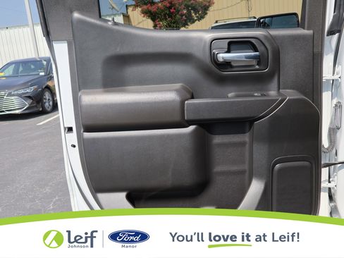 Used 2022 Chevrolet Silverado 1500 LT w/ Z71 Off-Road Package image 24