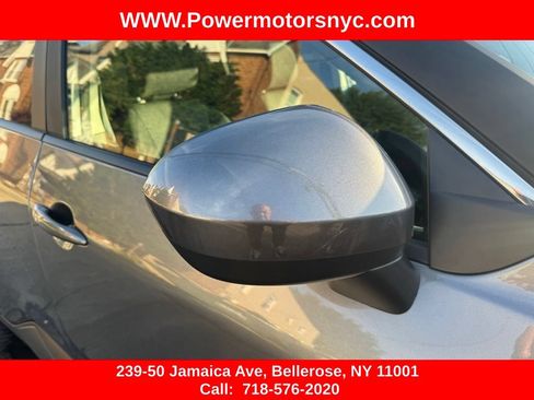 Used 2024 Nissan Rogue SV FWD image 14