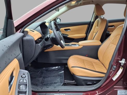 Used 2021 Nissan Sentra SV w/ SV Premium Package FWD image 22