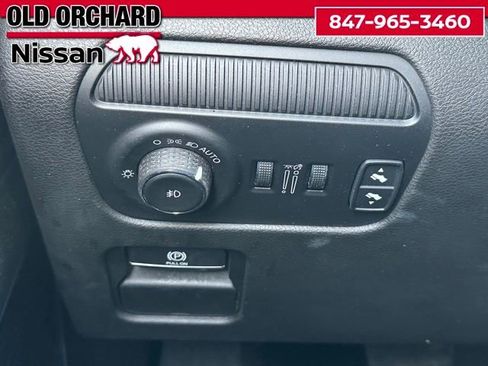 Used 2022 Jeep Wagoneer Series II w/ Premium Group I AWD/4WD image 19
