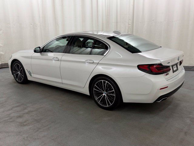 Used 2022 BMW 540i xDrive w/ Executive Package AWD/4WD image 3