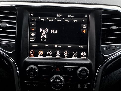 Used 2018 Jeep Grand Cherokee Altitude image 13