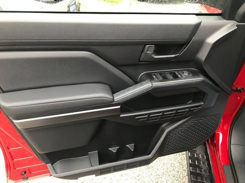 New 2026 Toyota 4Runner SR5 AWD/4WD image 13
