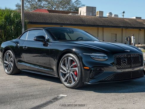 Used 2025 Bentley Continental GT Speed image 18